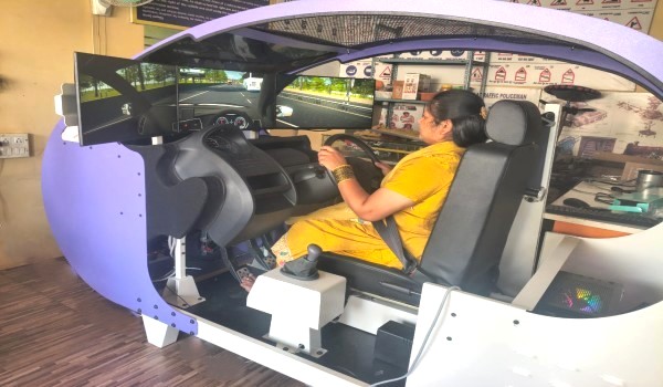vertex-lmv-driving-simulator-at-new-platinum-driving-school-bengaluru-in-karnataka.