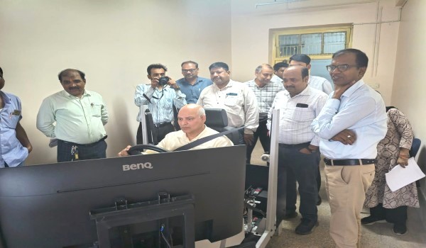 vertex,-advanced-(lhd)-and-(rhd)-driving-simulator-at-the-national-training-institute,-kolkata,-to-support-professional-training-and-skill-development.