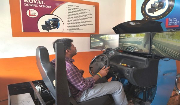 vertex-lhd-simulator-at-royal-driving-school-palani,-vertex-intelligent-training-software-updated-for-professional-training-education.